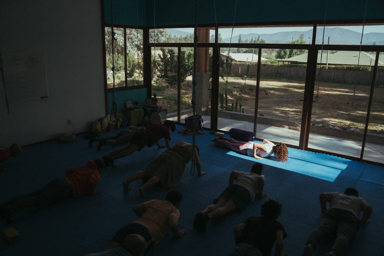 Yoga grupal sala